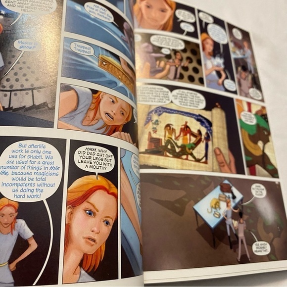 The Red Pyramid By Rick Riordan Adapted By Orpheus Collar Graphic Novel - Picture 2 of 5